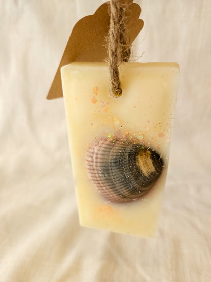 Suspensions coquillages parfumées et pailletées ✨