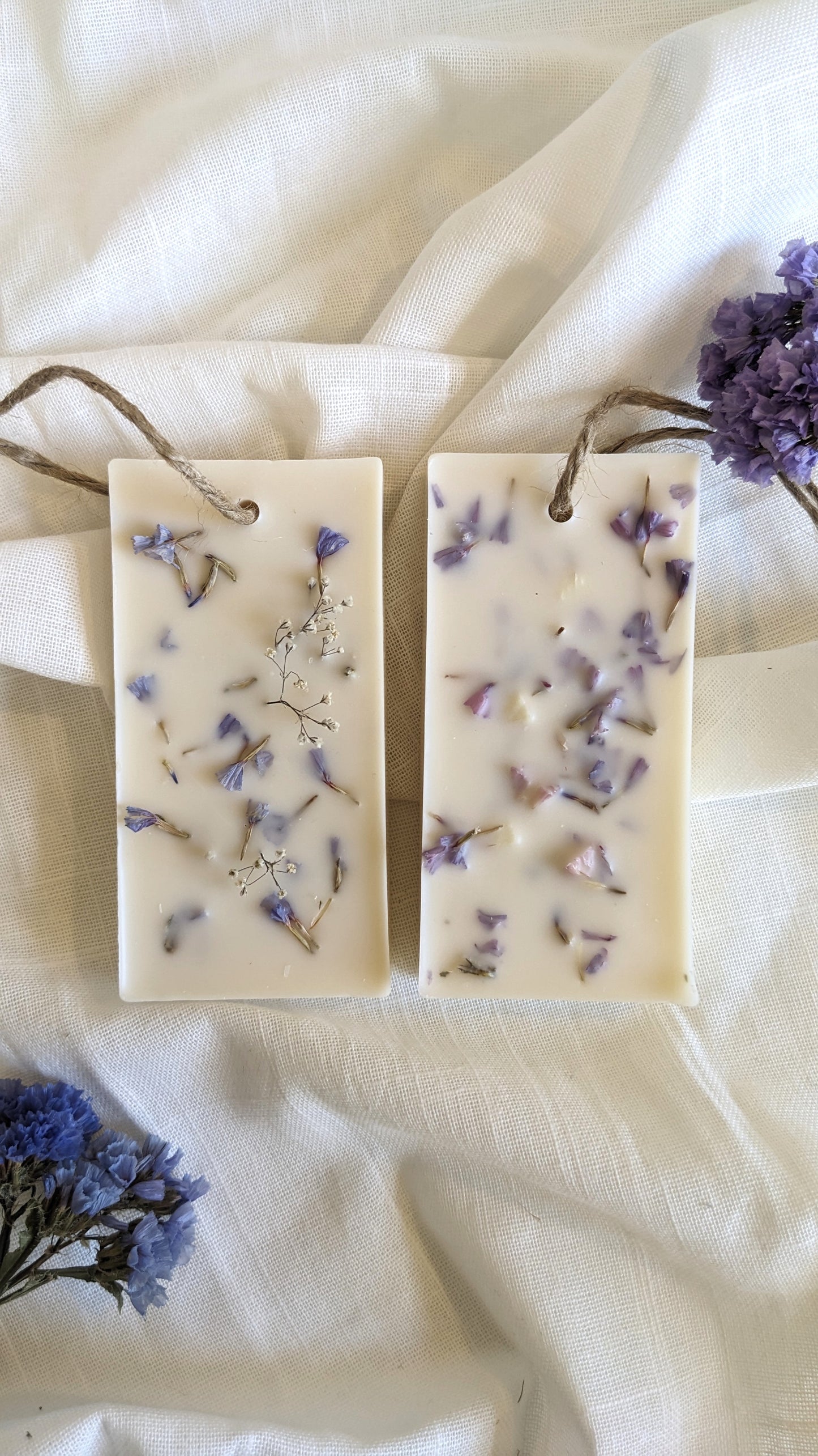 Duo de suspensions parfumées fleuries