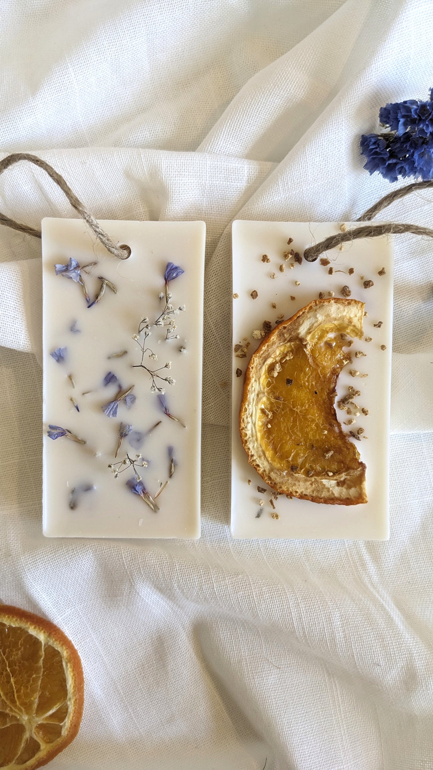 Duo de suspensions parfumées fleuries